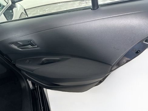 Used 2025 Toyota Corolla LE image 28