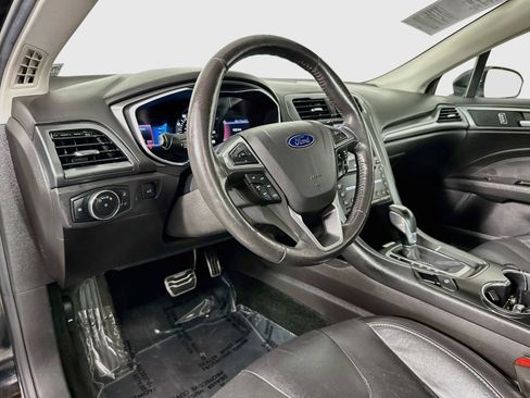 Used 2016 Ford Fusion Titanium AWD/4WD image 9