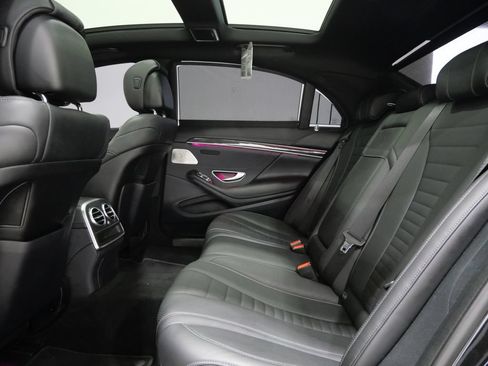 Used 2018 Mercedes-Benz S 560 4MATIC Sedan image 26