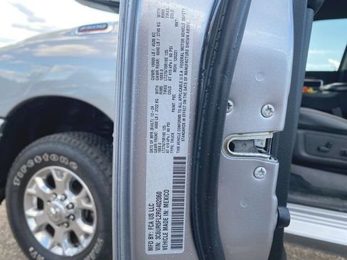 Used 2024 RAM 2500 Laramie w/ Safety Group AWD/4WD image 34