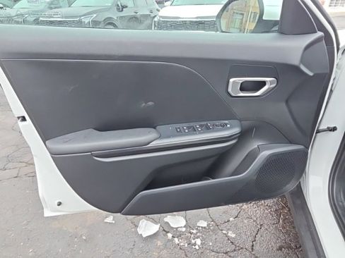 New 2026 Kia K4 LXS image 25