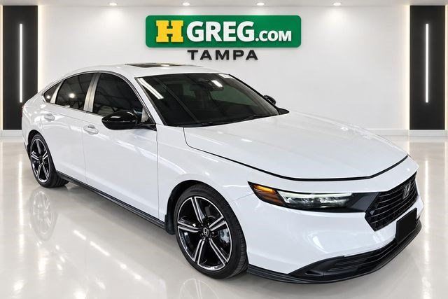 Used 2023 Honda Accord Sport image 4