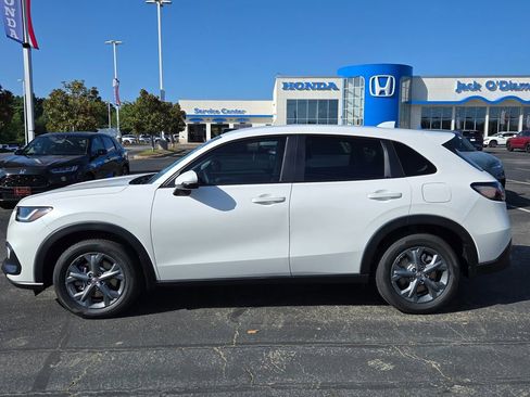 New 2026 Honda HR-V LX image 4