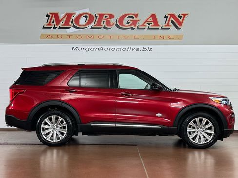 Used 2021 Ford Explorer King Ranch w/ Premium Technology Package image 2