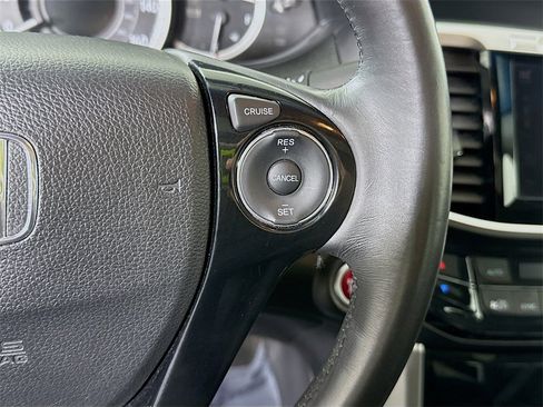 Used 2017 Honda Accord EX-L image 22