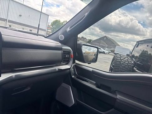 Used 2025 Ford F150 Raptor AWD/4WD image 31