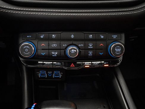 Used 2021 Dodge Durango SRT Hellcat w/ Technology Group image 38