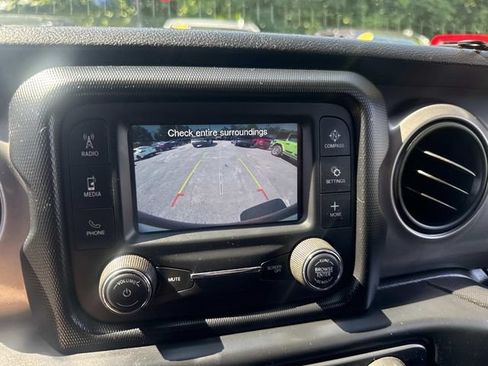 Used 2019 Jeep Wrangler Unlimited Sport S AWD/4WD image 23