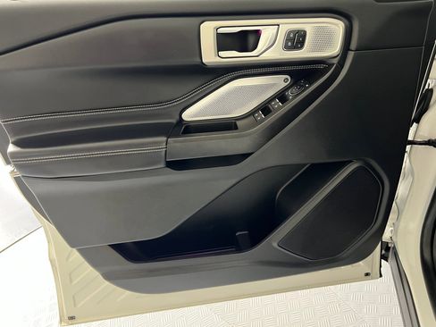 Used 2020 Ford Explorer ST w/ ST Street Pack image 11