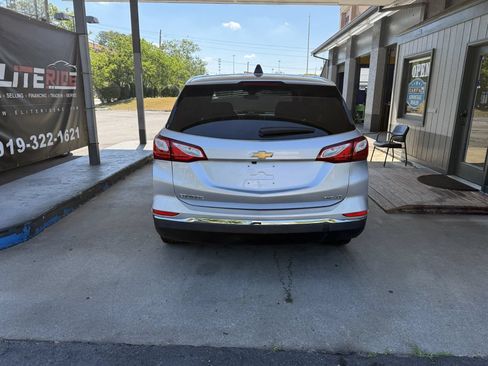 Used 2020 Chevrolet Equinox LT AWD/4WD image 6