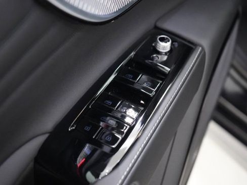 New 2025 Maserati Grecale GT image 17