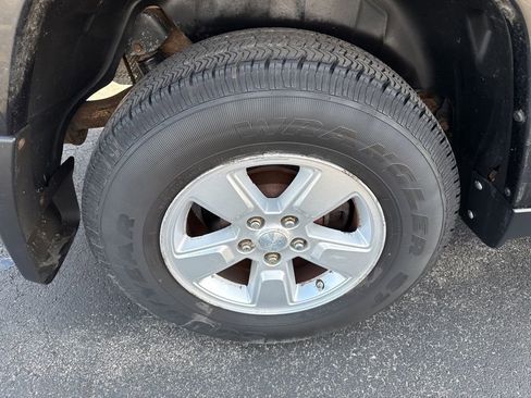 Used 2010 Jeep Liberty Sport w/ Popular Equipment Group image 19