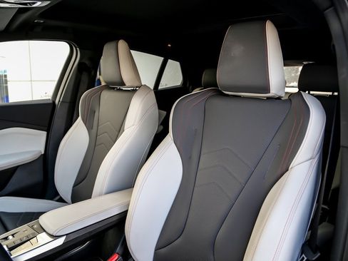 Used 2025 BMW X2 xDrive28i w/ Technology Package image 20