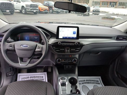 Used 2025 Ford Escape Active AWD/4WD image 12