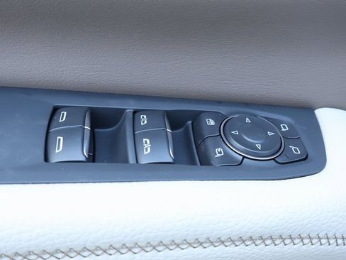 New 2026 GMC Yukon XL Denali image 11