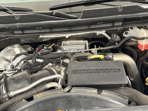 Used 2023 Chevrolet Silverado 2500 Custom w/ Custom Value Package AWD/4WD image 28