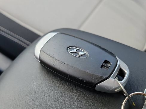 Used 2024 Hyundai Venue SEL FWD image 39