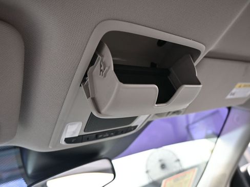 Used 2023 Honda Pilot LX image 28