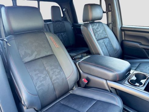 Used 2024 Nissan Titan PRO-4X AWD/4WD image 28