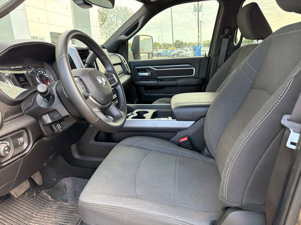 Used 2024 RAM 3500 Big Horn w/ Night Edition AWD/4WD image 4