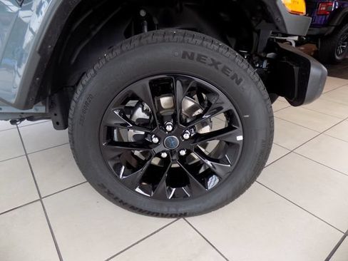 Certified 2025 Jeep Wrangler Unlimited Sahara w/ Safety Group AWD/4WD image 10