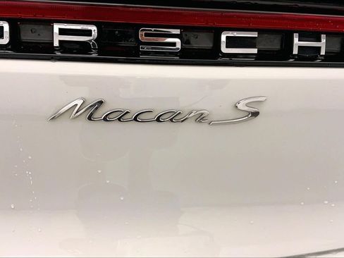 Used 2025 Porsche Macan S AWD/4WD image 30