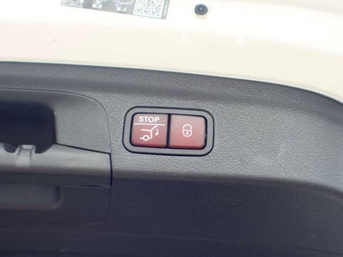 Used 2024 Mercedes-Benz GLE 350 4MATIC image 55