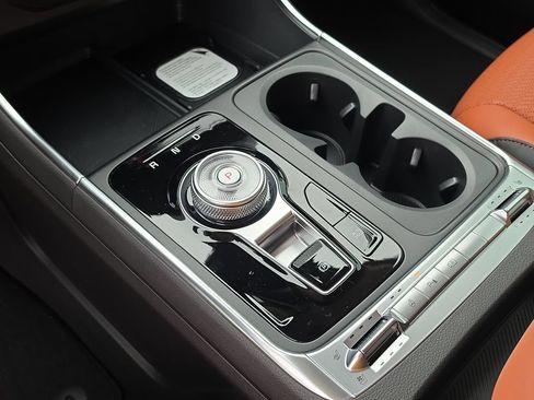 New 2027 Kia Carnival SX Prestige FWD image 29