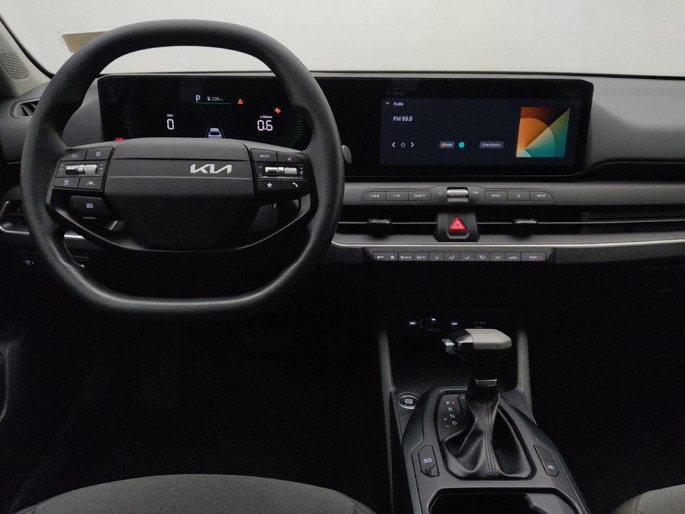 Used 2025 Kia K4 FWD image 22