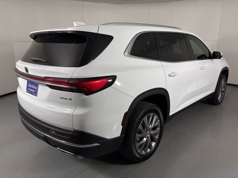 Used 2025 Buick Enclave Preferred image 10