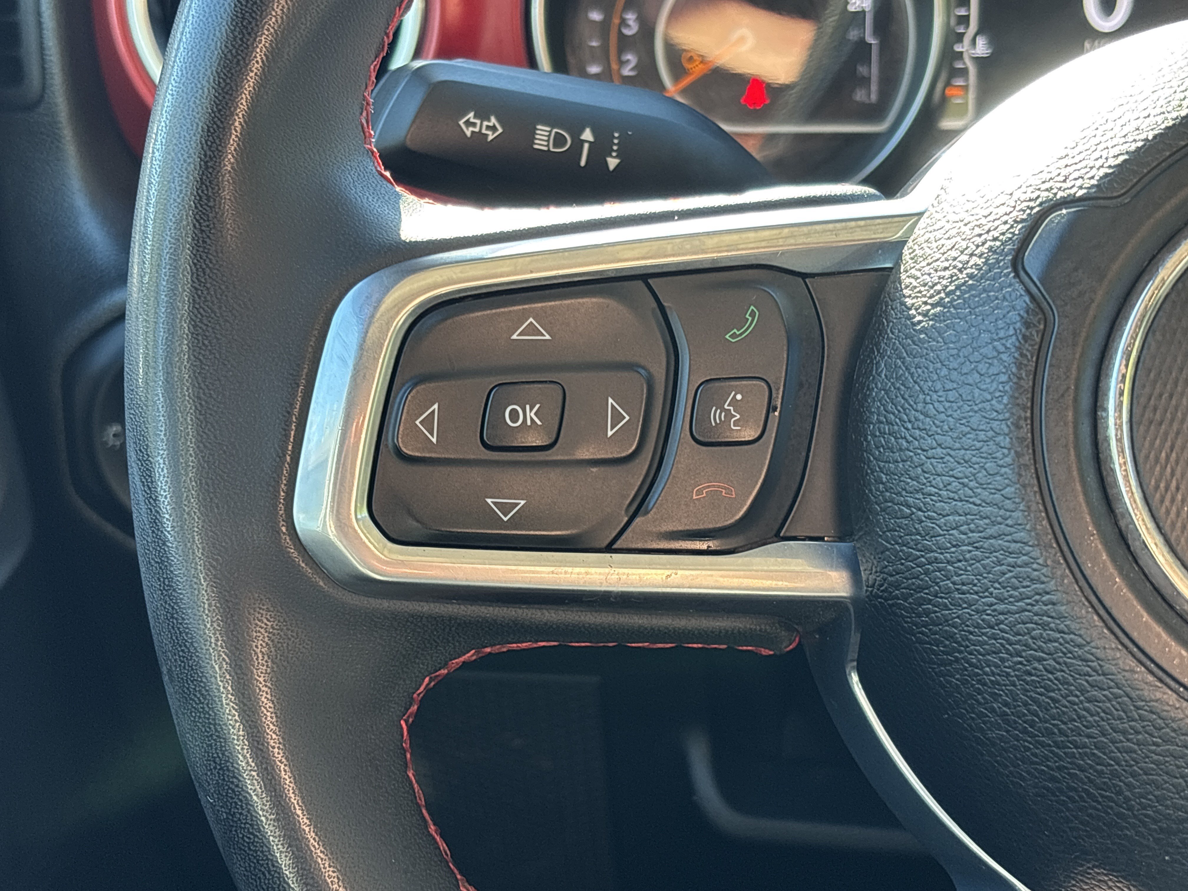 Used 2023 Jeep Gladiator Rubicon w/ Cold Weather Group AWD/4WD image 7