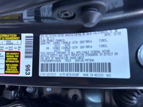 Used 2023 Toyota Tacoma TRD Off-Road w/ Black Out Package (TMS) AWD/4WD image 26