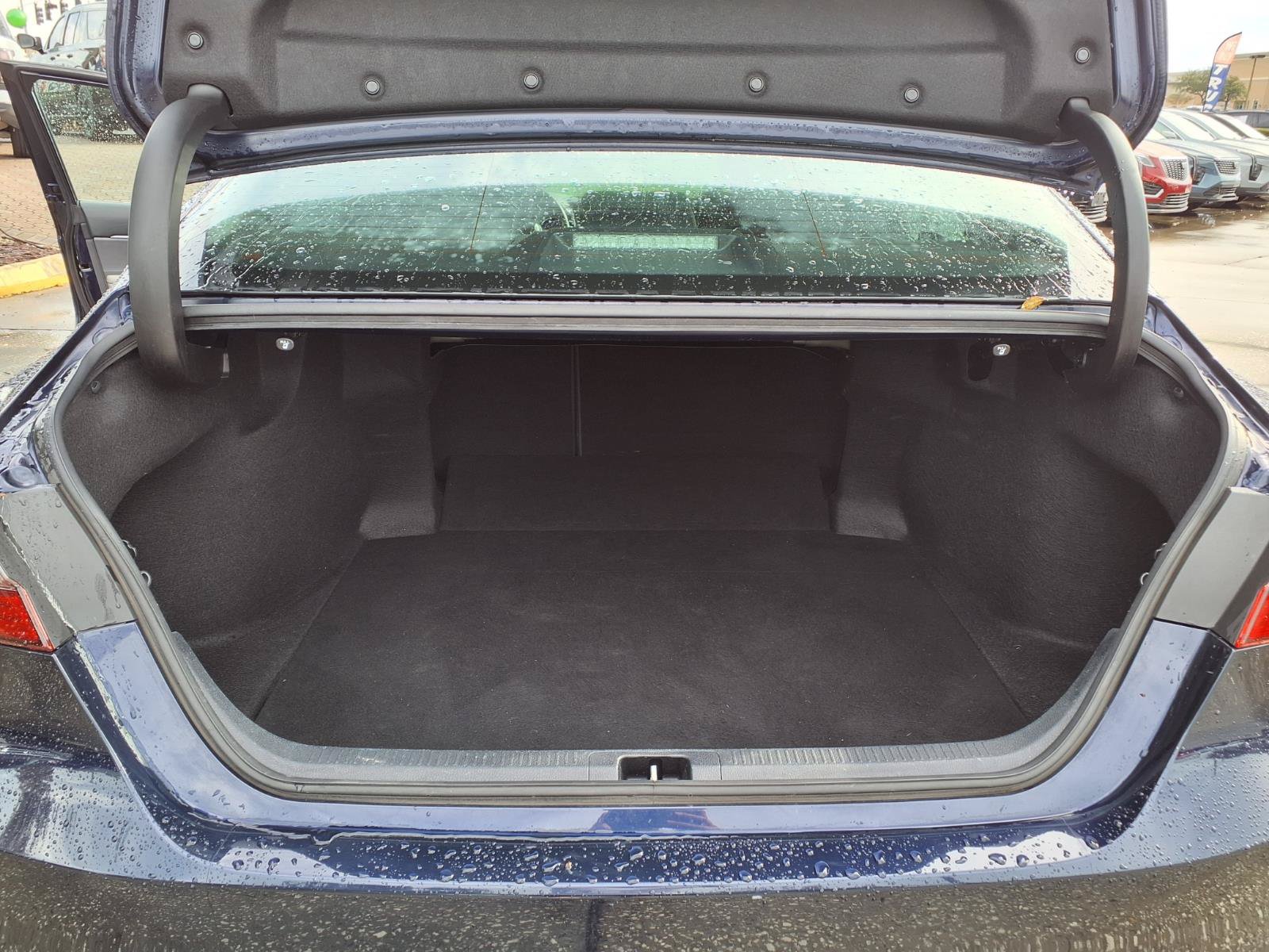 Used 2022 Toyota Camry LE FWD image 19