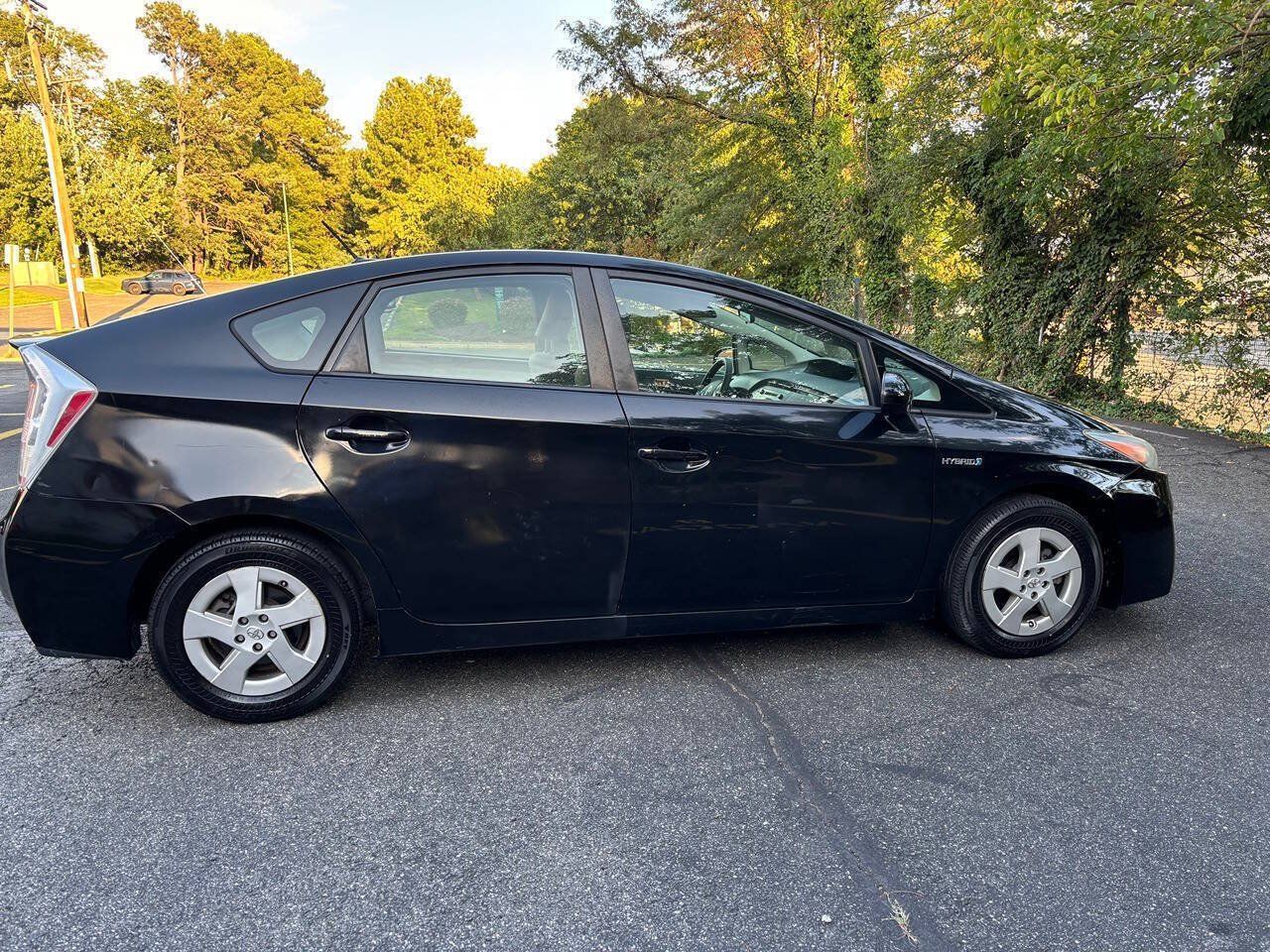 Used 2010 Toyota Prius Two w/ Preferred Accessory Pkg FWD image 4