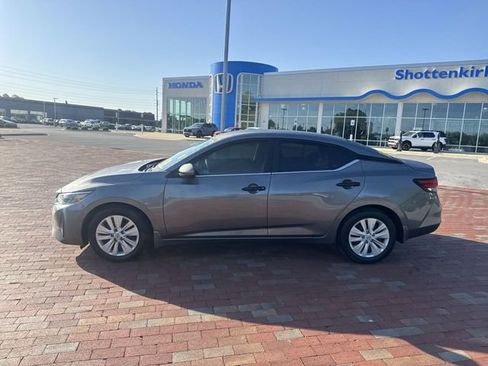 Used 2024 Nissan Sentra S FWD image 3