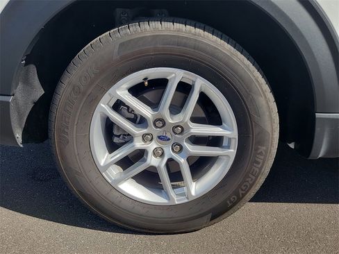 Used 2025 Ford Explorer Active image 5