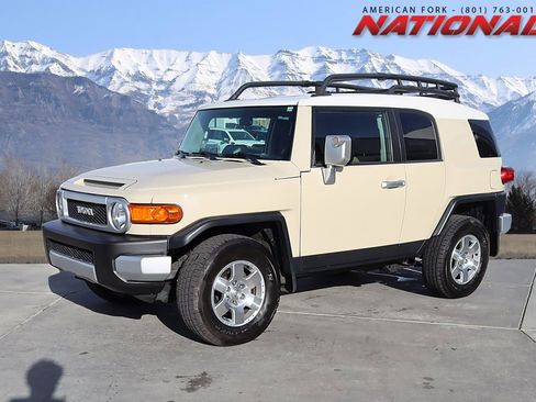 Used 2008 Toyota FJ Cruiser Base image 1