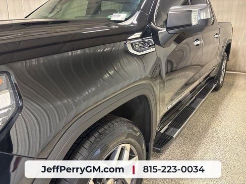 Used 2022 GMC Sierra 1500 SLT AWD/4WD image 11