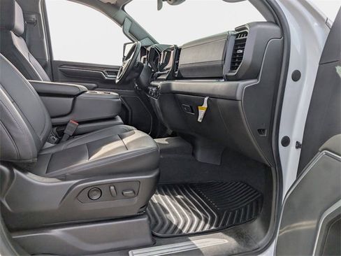 Used 2024 Chevrolet Silverado 2500 LTZ image 11