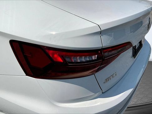 Used 2019 Volkswagen Jetta SEL Premium FWD image 21