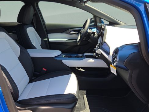 Used 2026 Chevrolet Equinox EV LT w/ LPO, All-Weather Mat Package AWD/4WD image 17