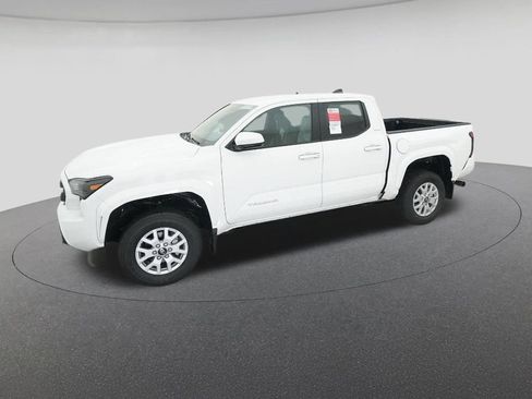 New 2026 Toyota Tacoma SR5 image 2