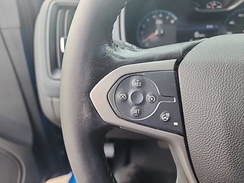 Used 2022 Chevrolet Colorado Z71 AWD/4WD image 14