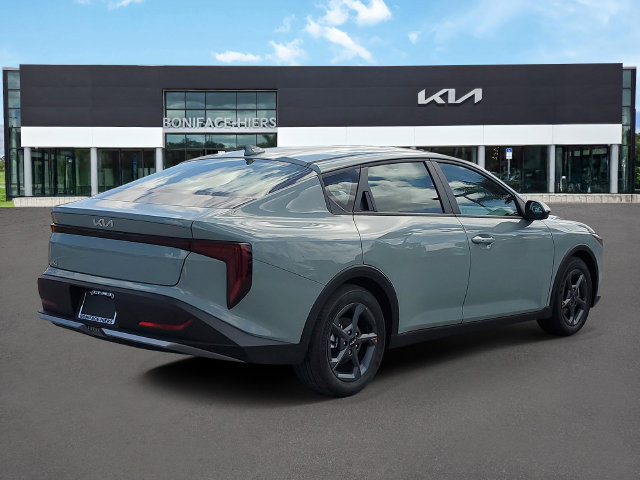 Used 2026 Kia K4 FWD image 4