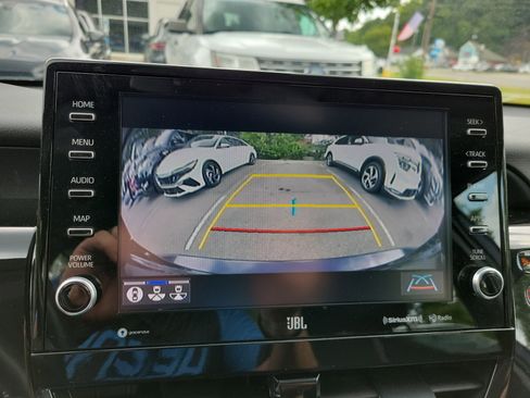 Used 2022 Toyota Camry XSE image 13