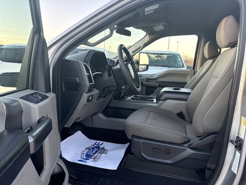 Used 2022 Ford F250 XLT w/ XLT Premium Package image 9