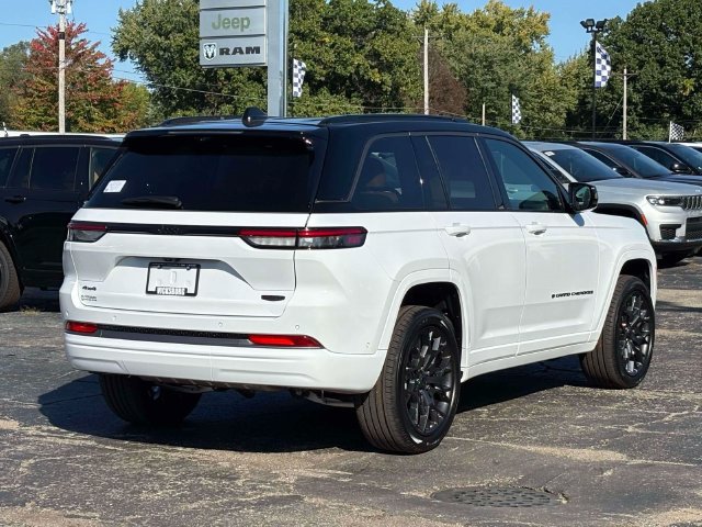 New 2027 Jeep Grand Cherokee Summit AWD/4WD image 39