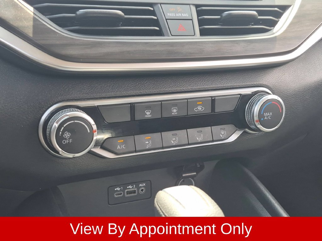 Used 2025 Nissan Altima 2.5 SV FWD image 17