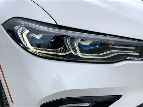 Used 2020 BMW X7 M50i AWD/4WD image 27