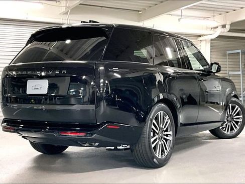 New 2025 Land Rover Range Rover SE image 4